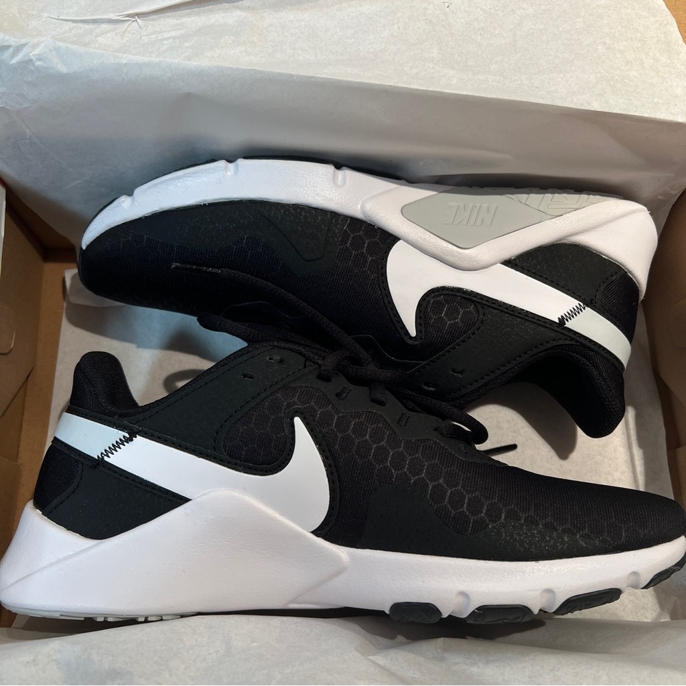 (New) Nike Legend Essential 2 Athletic Women's Training Shoes - Picture 6 of 11